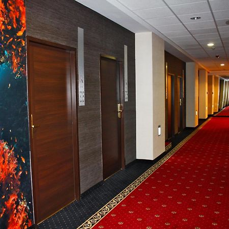 Boutique Hotel'S ソスノヴィエツ エクステリア 写真